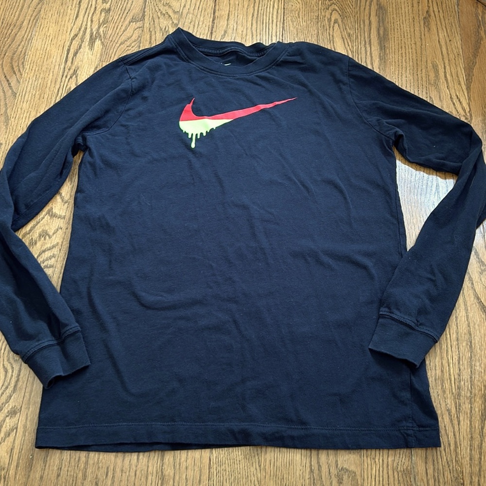 The Nike tee black long sleeve cotton shirt tee top drip dripping swoosh boys xl